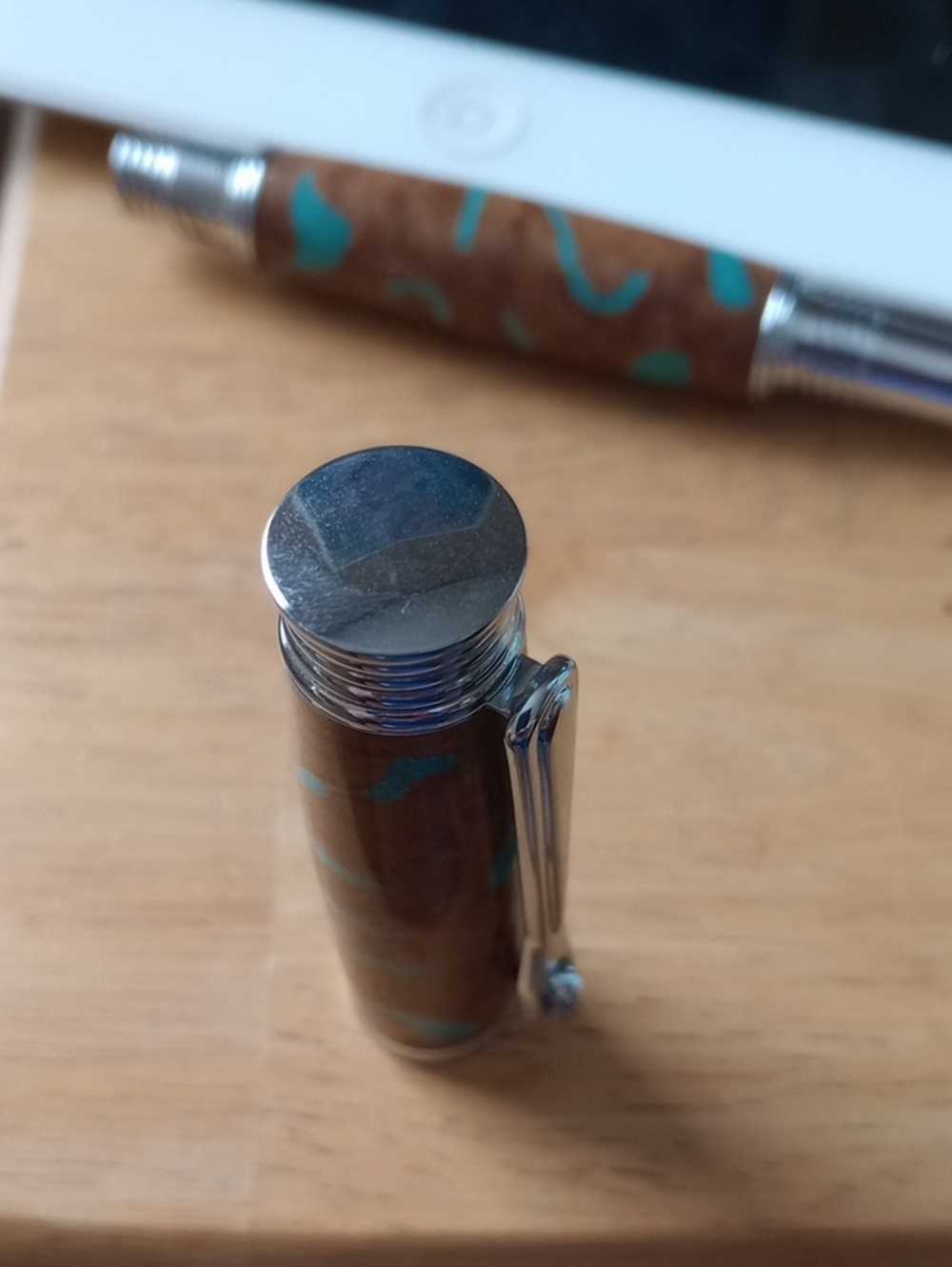 Elegant Faux Wood and Turquoise Fountain Pen - Picture 8 of 8